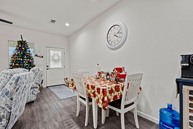 501 E 15th Street, Bonham, TX 75418