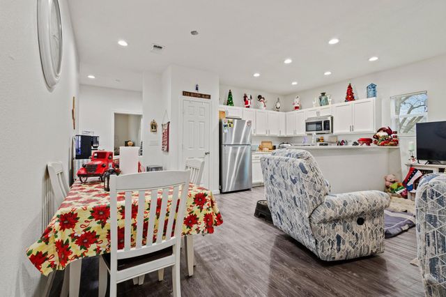 501 E 15th Street, Bonham, TX 75418