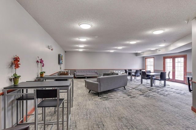 4824 E 53rd Street 501, Minneapolis, MN 55417