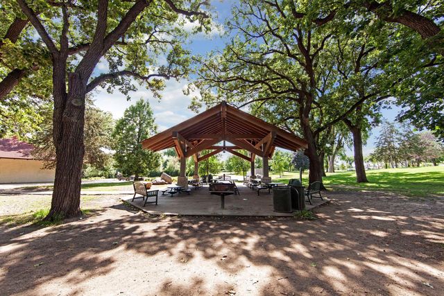 4824 E 53rd Street 501, Minneapolis, MN 55417