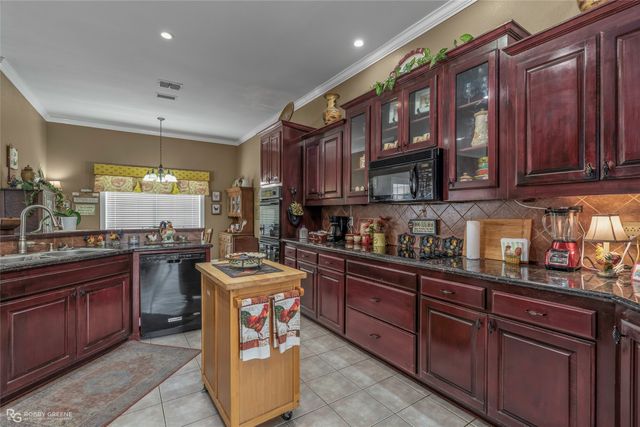 1505 Whitehall Drive, Shreveport, LA 71105