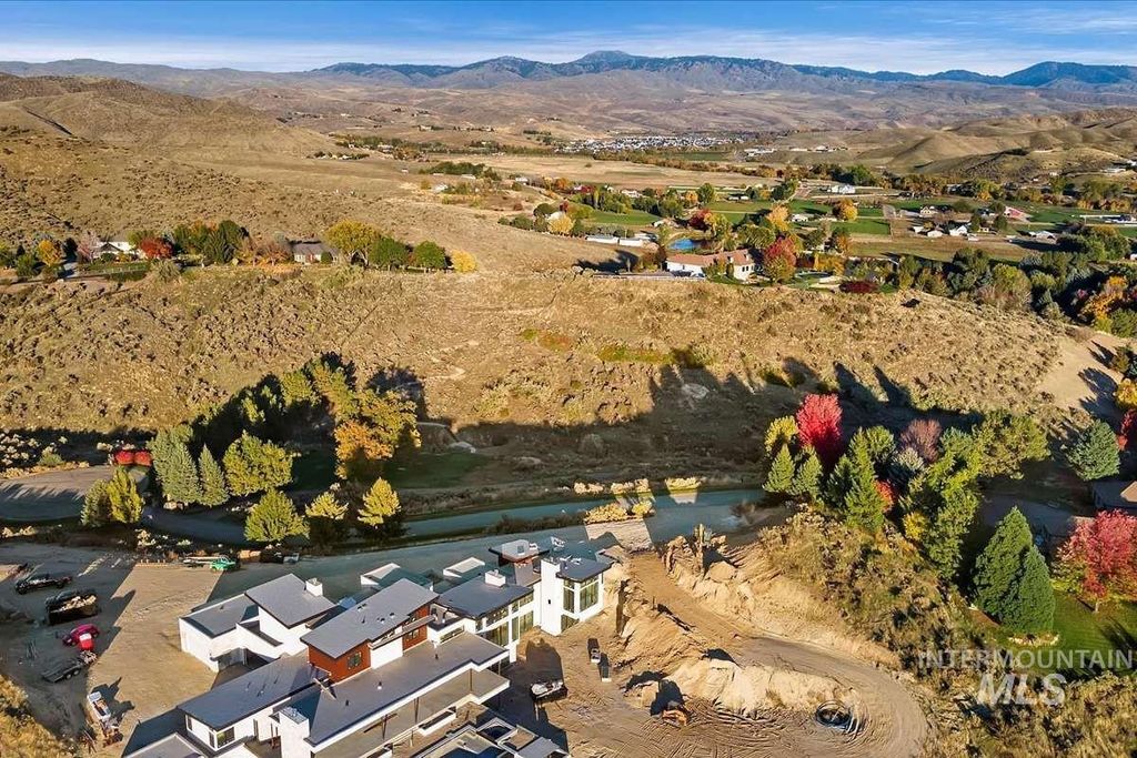 4038 N Triple Ridge Lane, Eagle, ID 83616 photo 3