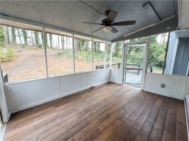 124 Creekview Drive, Woodstock, GA 30188