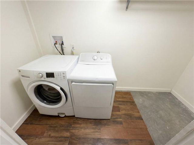 124 Creekview Drive, Woodstock, GA 30188