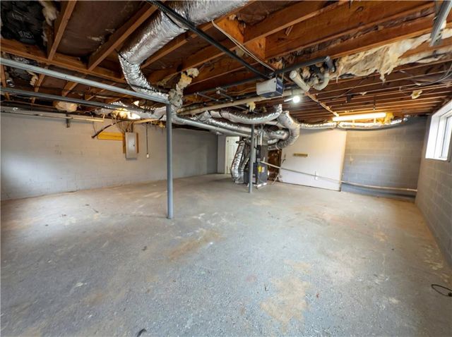 124 Creekview Drive, Woodstock, GA 30188