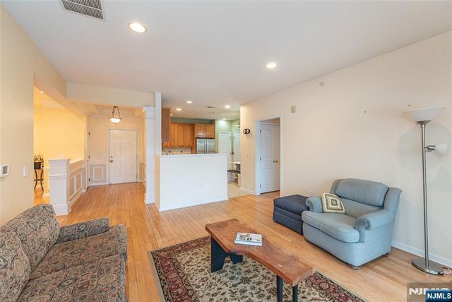 10323 Warrens Way, Wanaque, NJ 07465