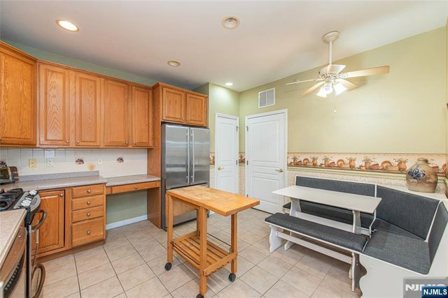 10323 Warrens Way, Wanaque, NJ 07465