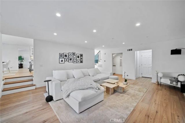 9801 Mammoth Drive, Huntington Beach, CA 92646