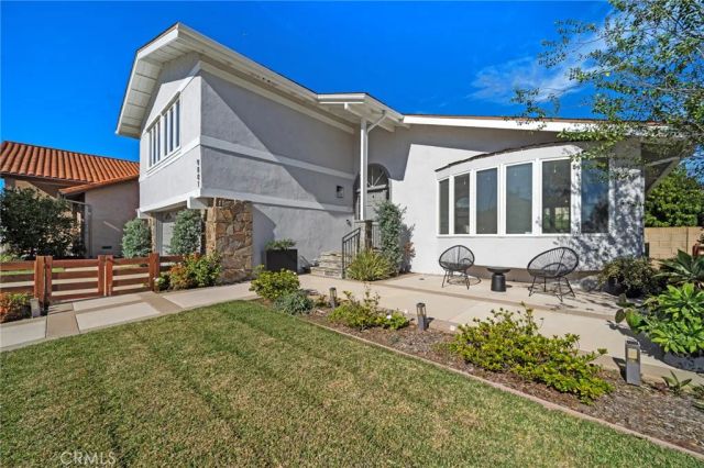 9801 Mammoth Drive, Huntington Beach, CA 92646