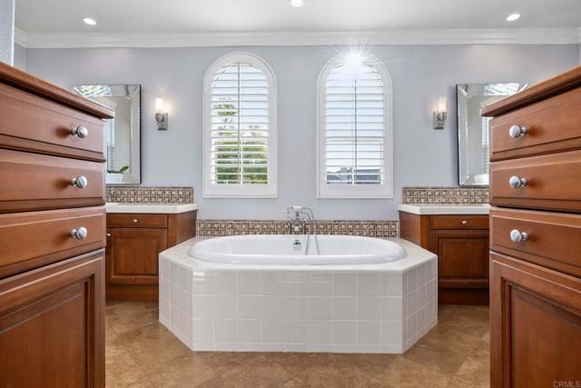 3544 Sitio Damasco, Carlsbad, CA 92009