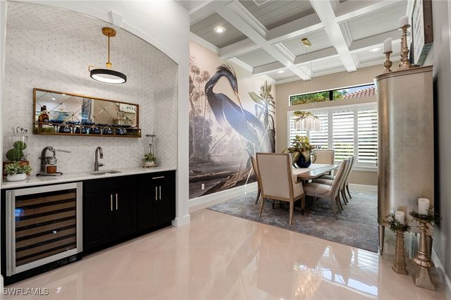 8655 Amour CT, Naples, FL 34119