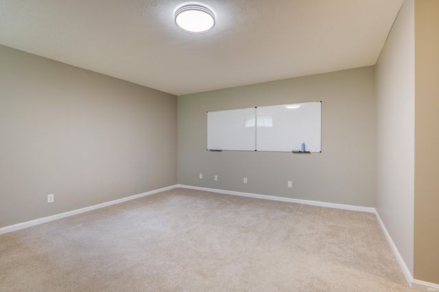 1807 Sterling Oaks Drive, Sellersburg, IN 47172