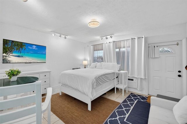 820 N Ocean Blvd 1, Pompano Beach, FL 33062