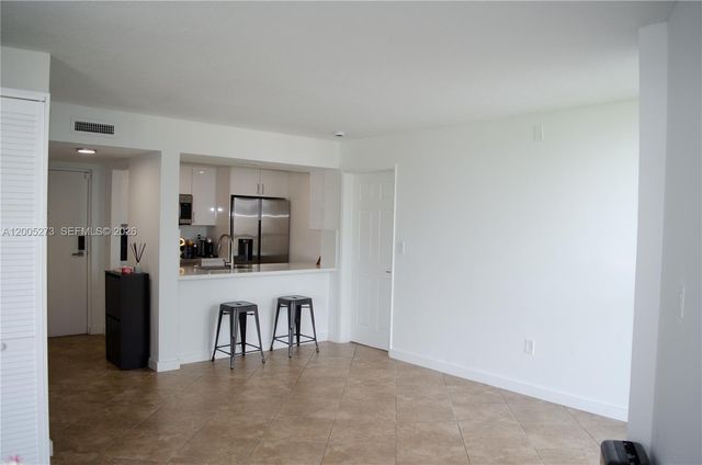 6995 NW 186th St E509, Hialeah, FL 33015