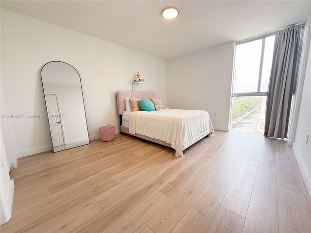 6995 NW 186th St E509, Hialeah, FL 33015