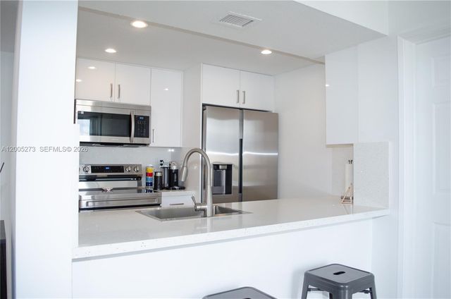 6995 NW 186th St E509, Hialeah, FL 33015