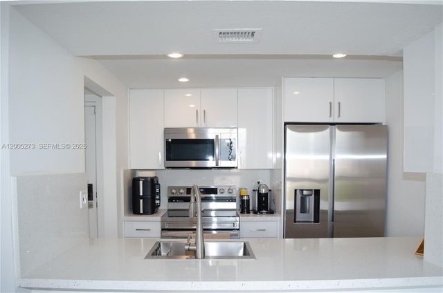 6995 NW 186th St E509, Hialeah, FL 33015