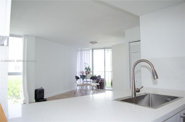 6995 NW 186th St E509, Hialeah, FL 33015