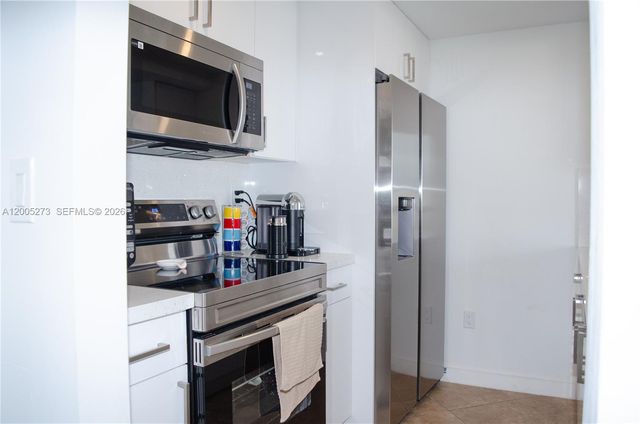 6995 NW 186th St E509, Hialeah, FL 33015