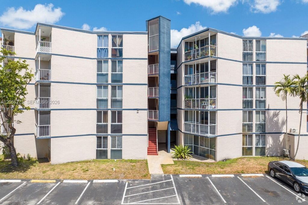 6995 NW 186th St E509, Hialeah, FL 33015
