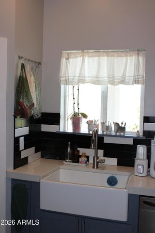 1233 S 15TH Drive, Phoenix, AZ 85007