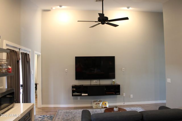 1233 S 15TH Drive, Phoenix, AZ 85007