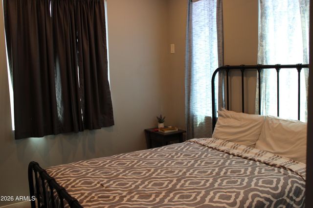 1233 S 15TH Drive, Phoenix, AZ 85007