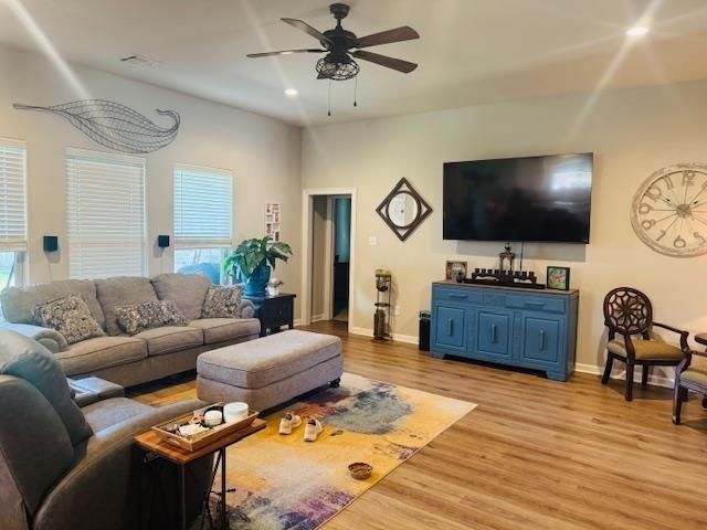 703 Cottonwood Drive, Orange, TX 77630