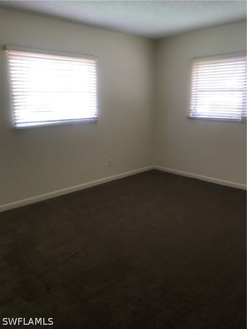 216 Banyan BLVD 216, Naples, FL 34102