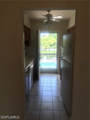 216 Banyan BLVD 216, Naples, FL 34102