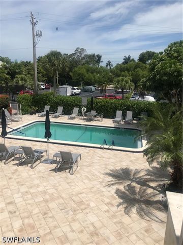 216 Banyan BLVD 216, Naples, FL 34102
