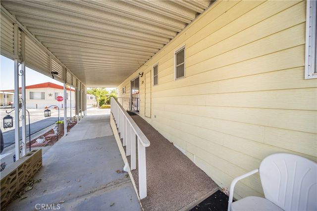 2550 E Avenue I, Lancaster, CA 93535