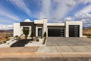 729 S 1360 W #12, Hurricane, UT 84737