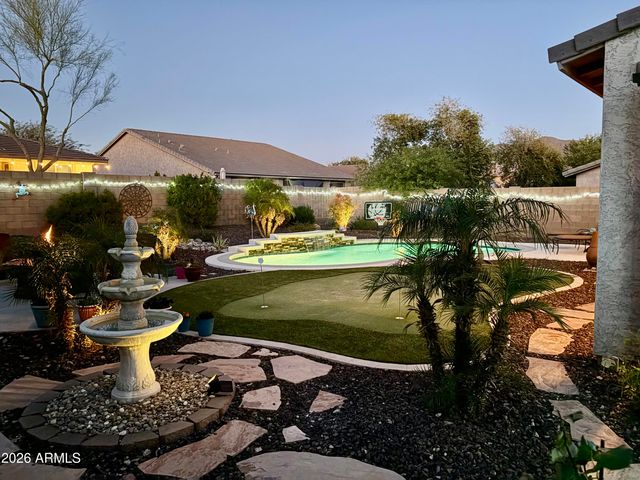 3748 W BINGHAM Drive, New River, AZ 85087