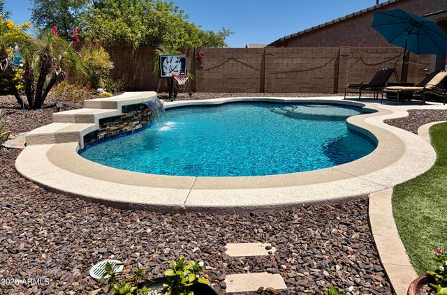 3748 W BINGHAM Drive, New River, AZ 85087