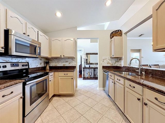 26714 MIDDLEGROUND LOOP, Wesley Chapel, FL 33544