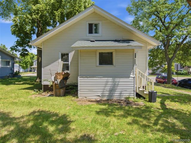 290 S Paddock Street, Pontiac, MI 48342