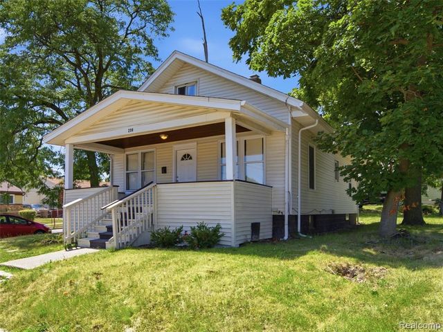 290 S Paddock Street, Pontiac, MI 48342