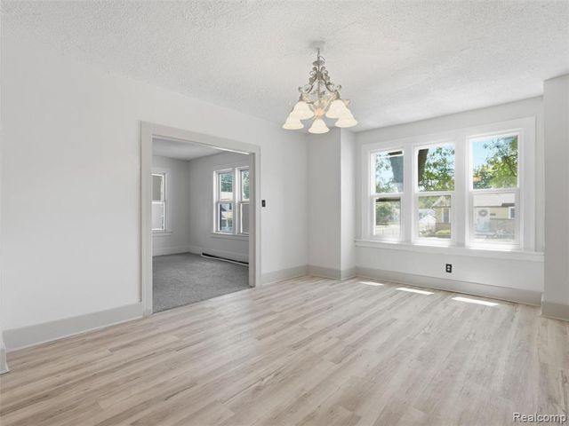 290 S Paddock Street, Pontiac, MI 48342