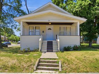 290 S Paddock Street, Pontiac, MI 48342