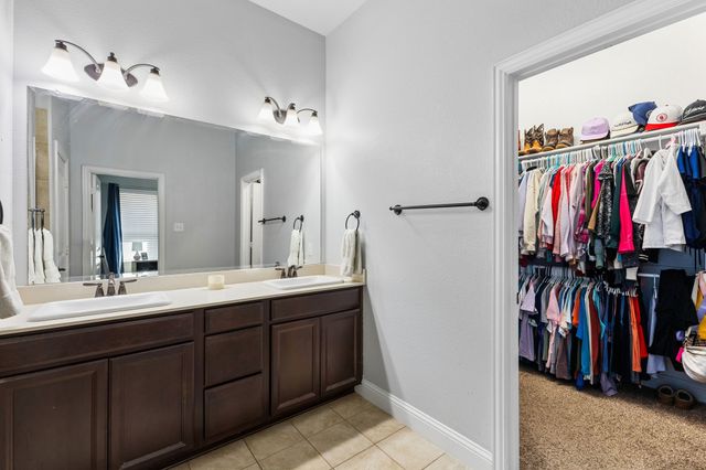 916 Llano Falls Drive, Mckinney, TX 75071