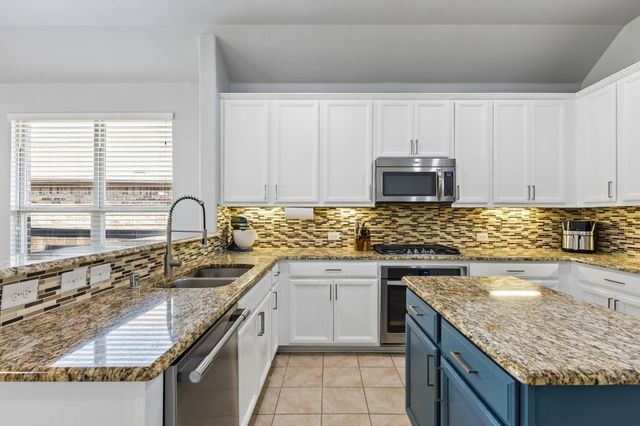 916 Llano Falls Drive, Mckinney, TX 75071