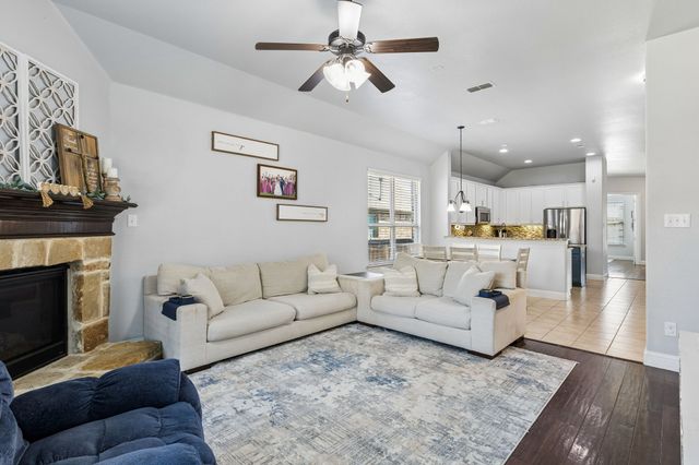 916 Llano Falls Drive, Mckinney, TX 75071