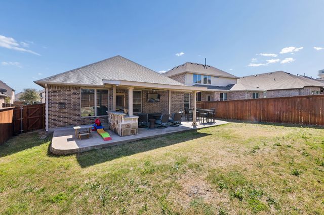 916 Llano Falls Drive, Mckinney, TX 75071