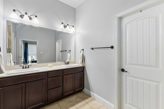 916 Llano Falls Drive, Mckinney, TX 75071