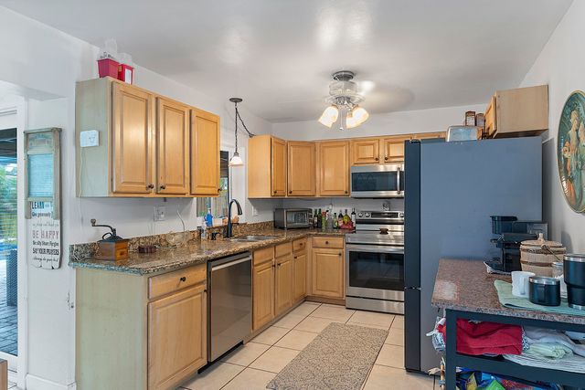 830 SW 1st Avenue, Pompano Beach, FL 33060