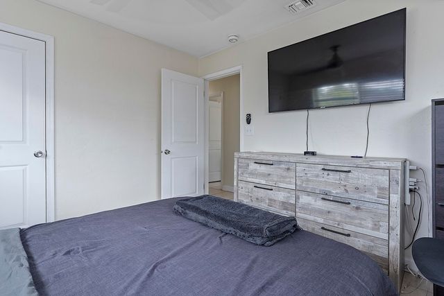 830 SW 1st Avenue, Pompano Beach, FL 33060