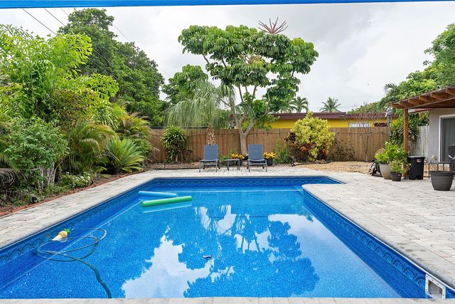 830 SW 1st Avenue, Pompano Beach, FL 33060