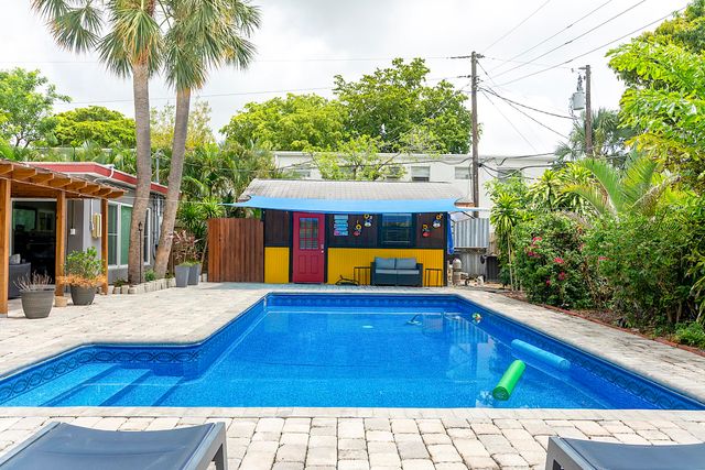 830 SW 1st Avenue, Pompano Beach, FL 33060