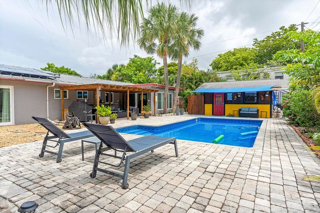 830 SW 1st Avenue, Pompano Beach, FL 33060